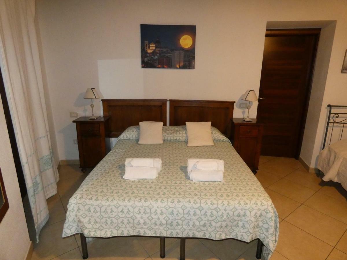 L'Antica Torre Caralis Holiday Cagliari Bagian luar foto